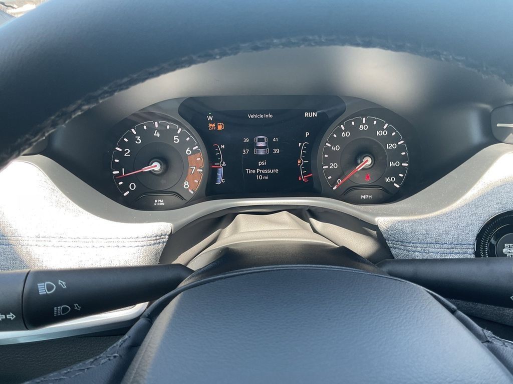 New Car 2025 Jeep Compass  Latitude For Sale Under $30,000 In Pleasanton, Texas