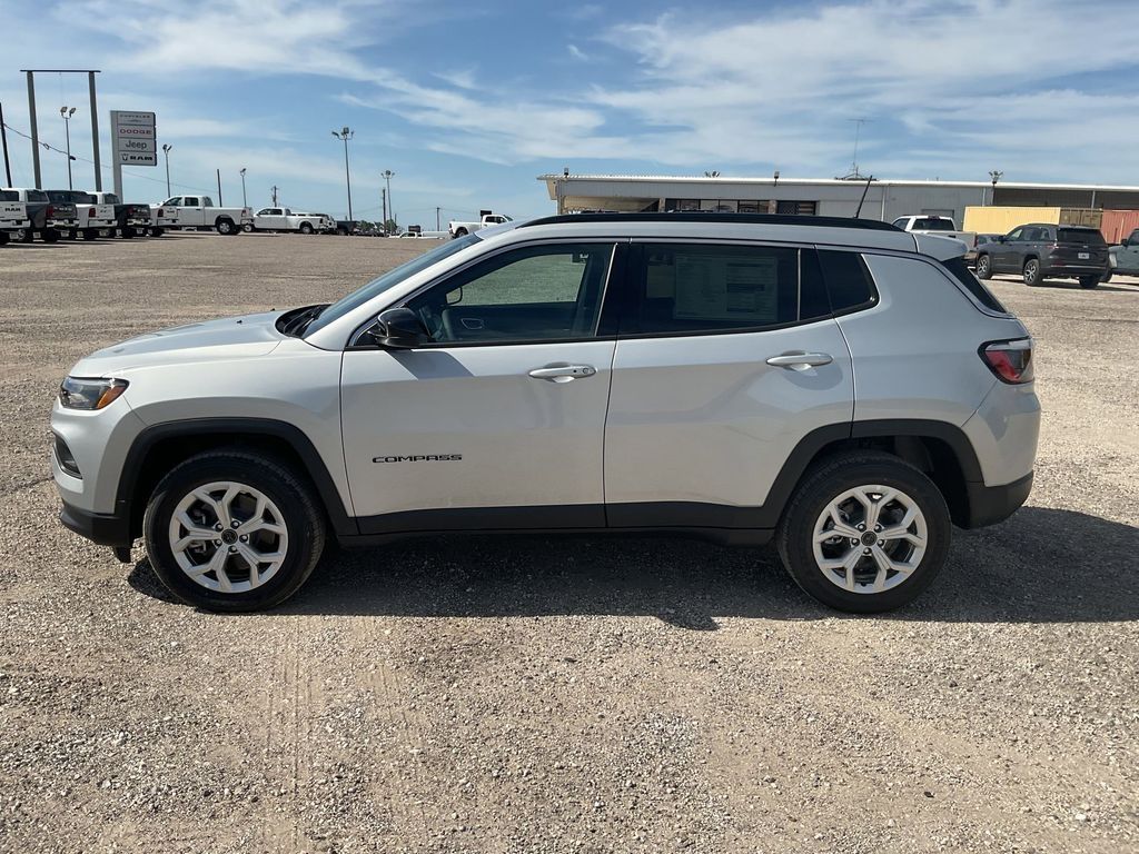 New Car 2025 Jeep Compass  Latitude For Sale Under $30,000 In Pleasanton, Texas