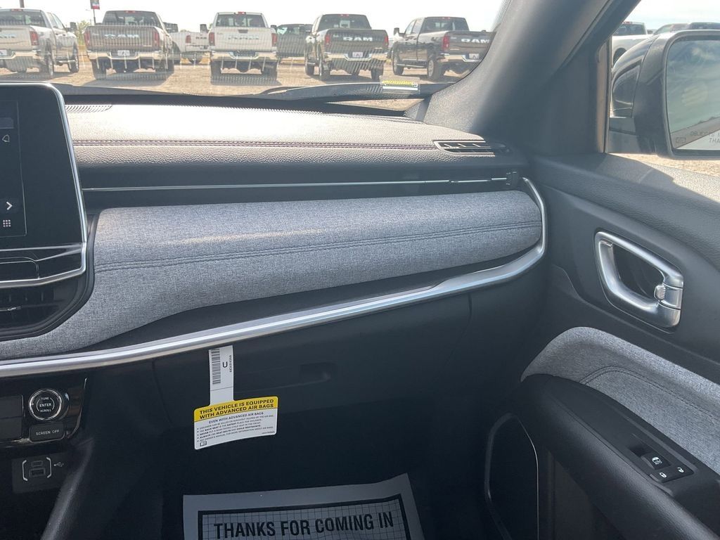 New Car 2025 Jeep Compass  Latitude For Sale Under $30,000 In Pleasanton, Texas