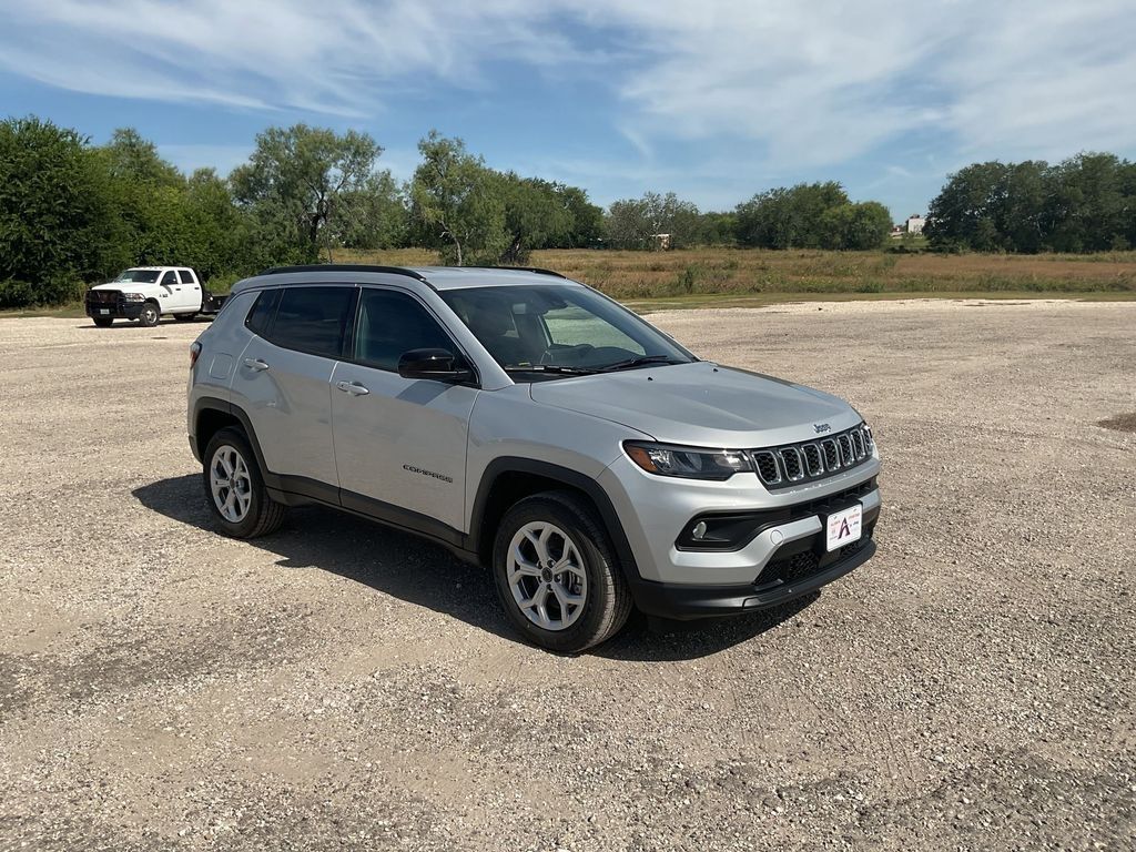 New Car 2025 Jeep Compass  Latitude For Sale Under $30,000 In Pleasanton, Texas