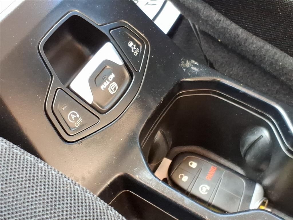 Used Car 2023 Jeep Renegade  Upland For Sale Under $25,000 In Pleasanton, Texas