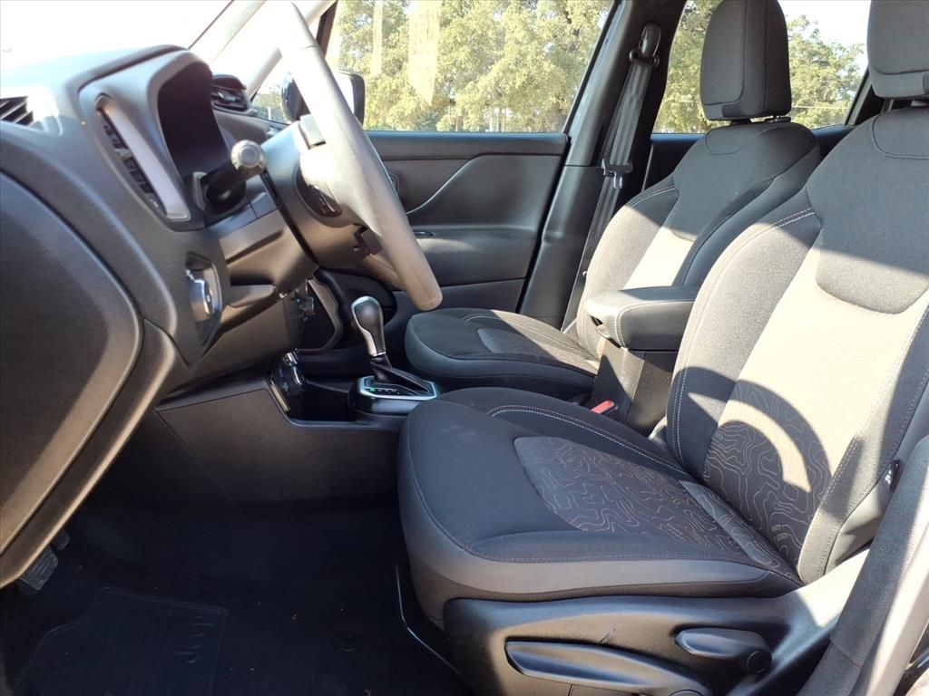 Used Car 2023 Jeep Renegade  Upland For Sale Under $25,000 In Pleasanton, Texas