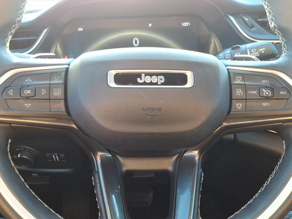 Used Car 2022 Jeep Grand Cherokee  Altitude For Sale Under $30,000 In Pleasanton, Texas