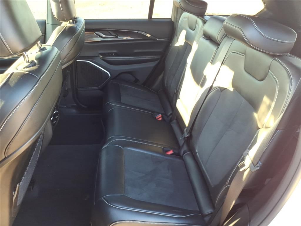 Used Car 2022 Jeep Grand Cherokee  Altitude For Sale Under $30,000 In Pleasanton, Texas