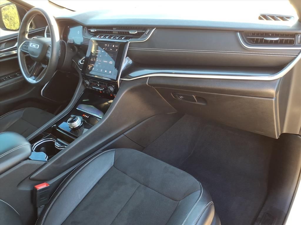 Used Car 2022 Jeep Grand Cherokee  Altitude For Sale Under $30,000 In Pleasanton, Texas