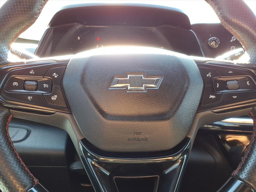 Used Car 2025 Chevrolet Trax  2rs For Sale Under $30,000 In Pleasanton, Texas