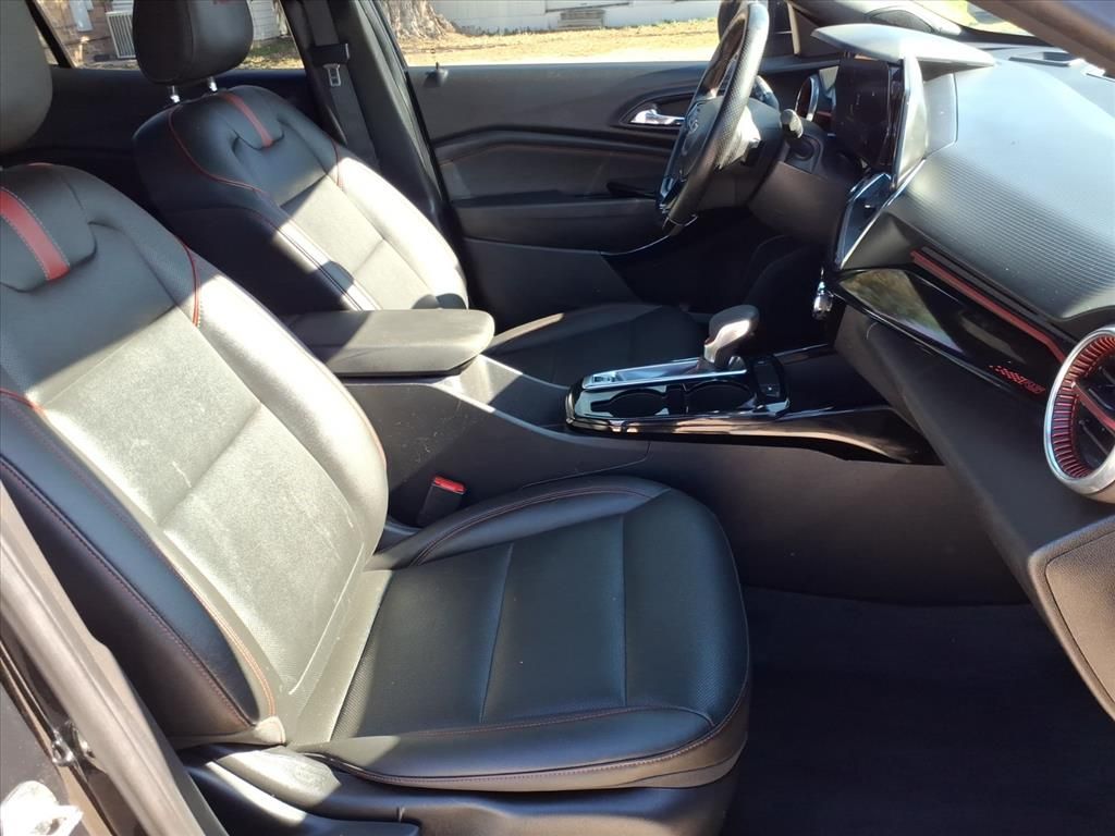 Used Car 2025 Chevrolet Trax  2rs For Sale Under $30,000 In Pleasanton, Texas