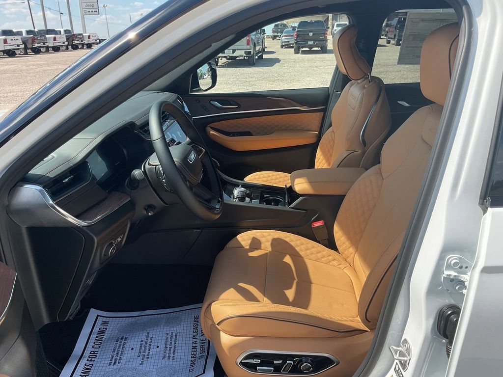 New Car 2025 Jeep Grand Cherokee L  Summit For Sale Under $70,000 In Pleasanton, Texas