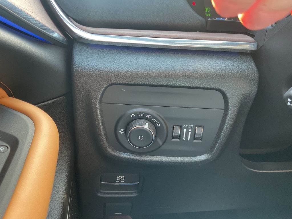 New Car 2025 Jeep Grand Cherokee L  Summit For Sale Under $70,000 In Pleasanton, Texas