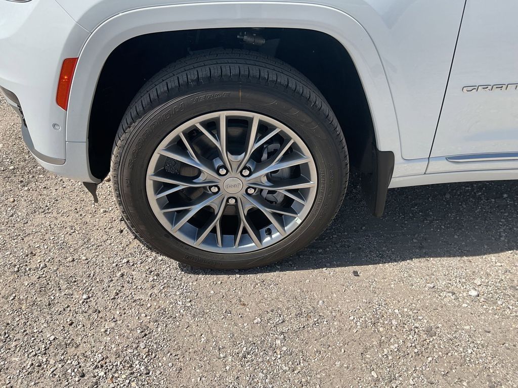New Car 2025 Jeep Grand Cherokee L  Summit For Sale Under $70,000 In Pleasanton, Texas