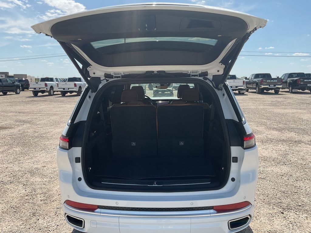 New Car 2025 Jeep Grand Cherokee L  Summit For Sale Under $70,000 In Pleasanton, Texas