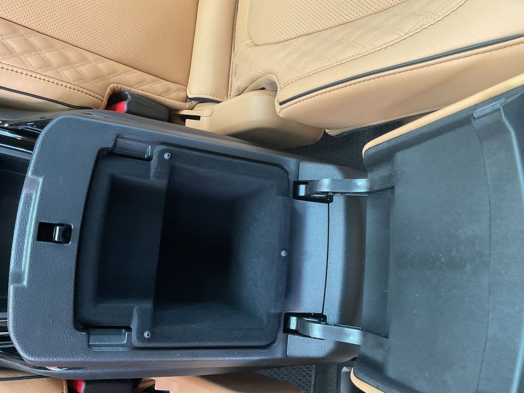 New Car 2025 Jeep Grand Cherokee L  Summit For Sale Under $70,000 In Pleasanton, Texas