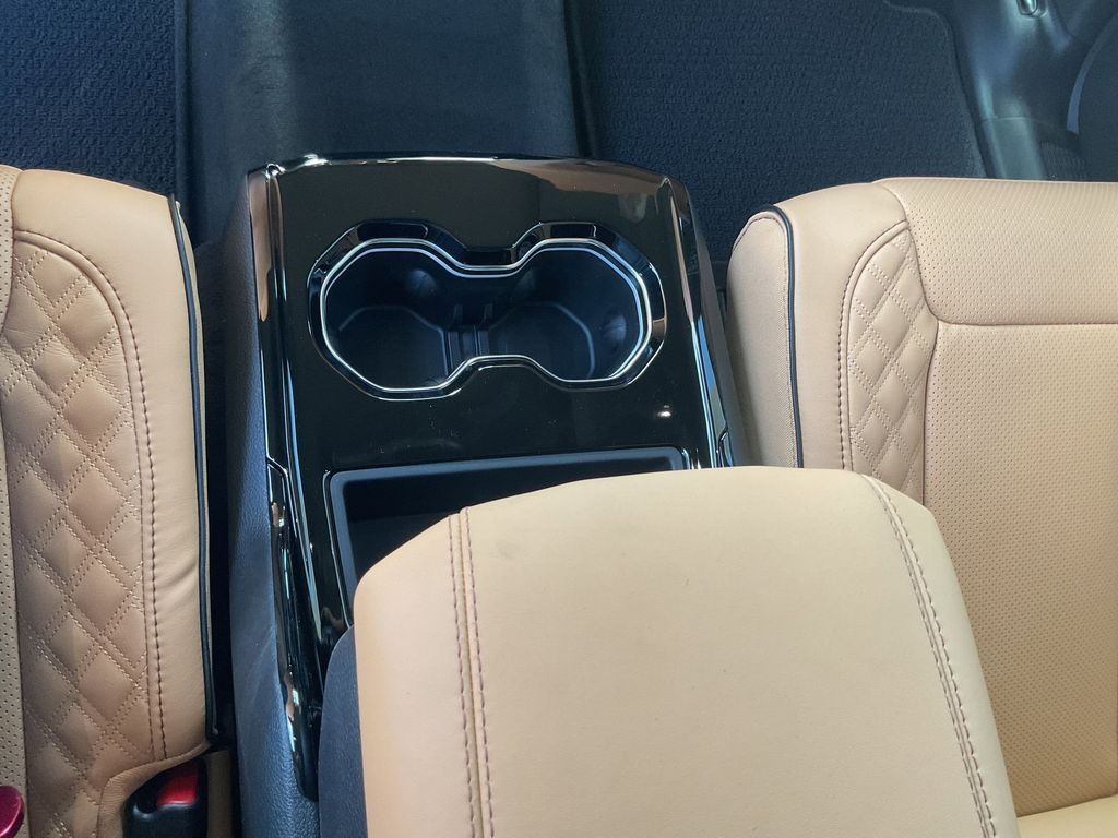 New Car 2025 Jeep Grand Cherokee L  Summit For Sale Under $70,000 In Pleasanton, Texas
