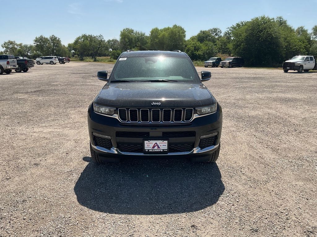 New Car 2025 Jeep Grand Cherokee L  Limited For Sale Under $50,000 In Pleasanton, Texas