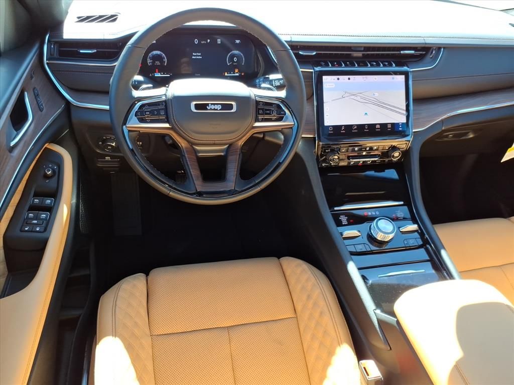 New Car 2025 Jeep Grand Cherokee  Summit For Sale Under $70,000 In Pleasanton, Texas