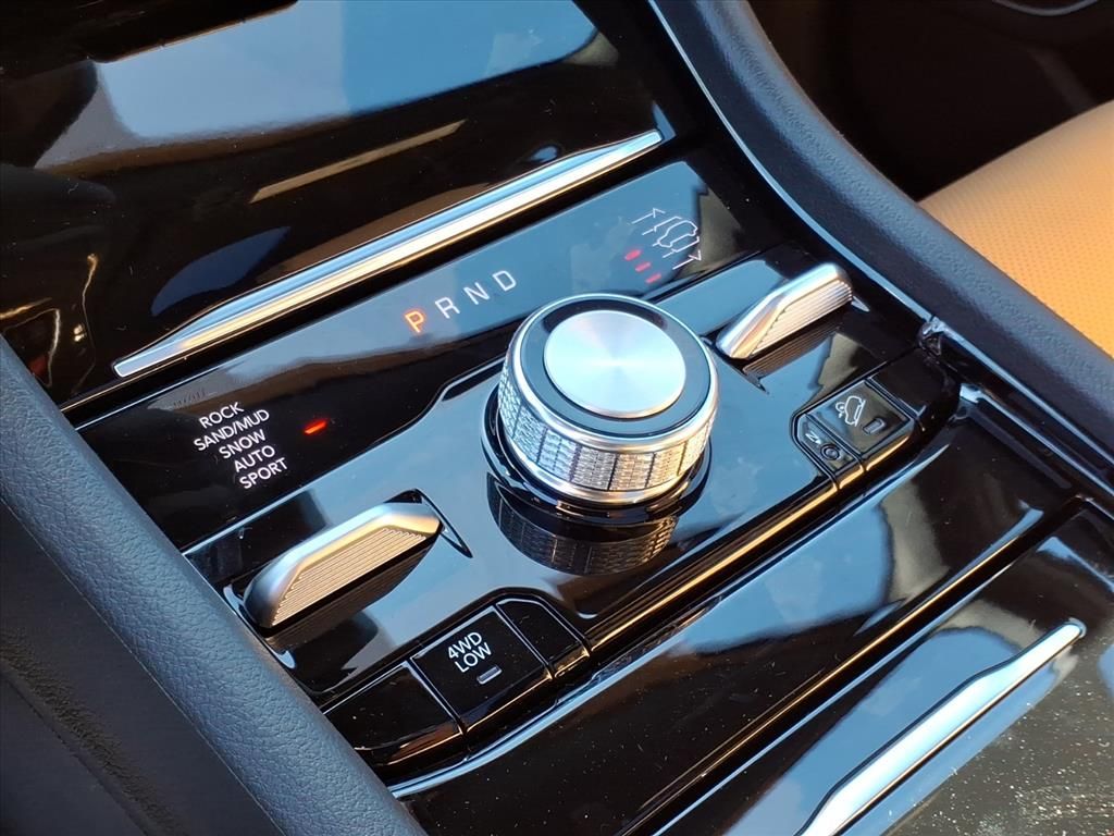 New Car 2025 Jeep Grand Cherokee  Summit For Sale Under $70,000 In Pleasanton, Texas