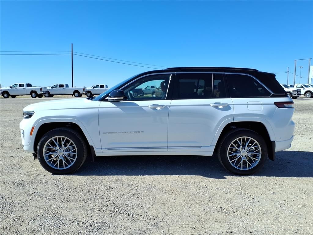 New Car 2025 Jeep Grand Cherokee  Summit For Sale Under $70,000 In Pleasanton, Texas