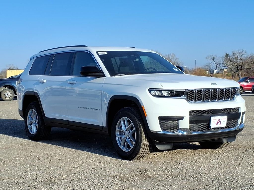 New Car 2025 Jeep Grand Cherokee L  Laredo X For Sale Under $50,000 In Pleasanton, Texas