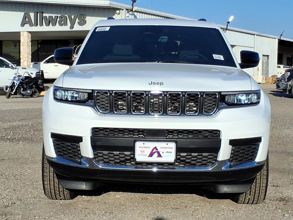 New Car 2025 Jeep Grand Cherokee L  Laredo X For Sale Under $50,000 In Pleasanton, Texas