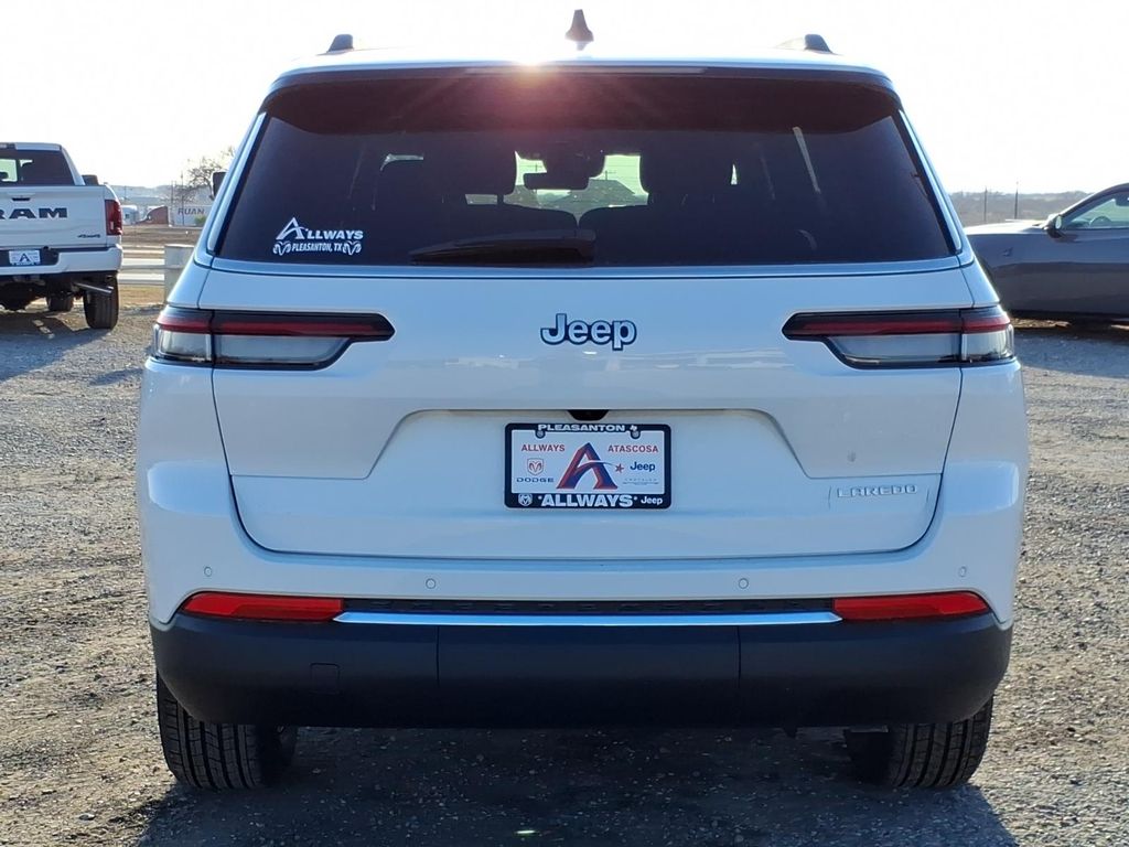 New Car 2025 Jeep Grand Cherokee L  Laredo X For Sale Under $50,000 In Pleasanton, Texas