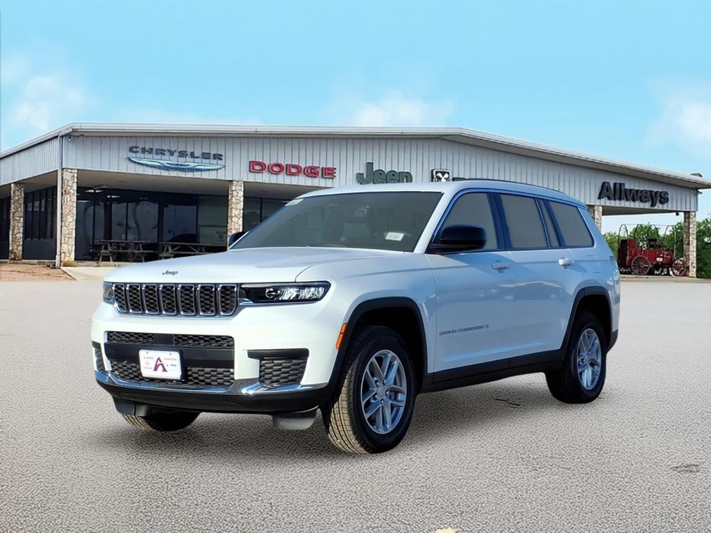 New Car 2025 Jeep Grand Cherokee L  Laredo X For Sale Under $50,000 In Pleasanton, Texas