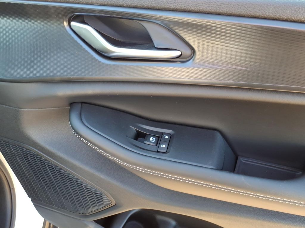 New Car 2025 Jeep Grand Cherokee L  Laredo X For Sale Under $50,000 In Pleasanton, Texas