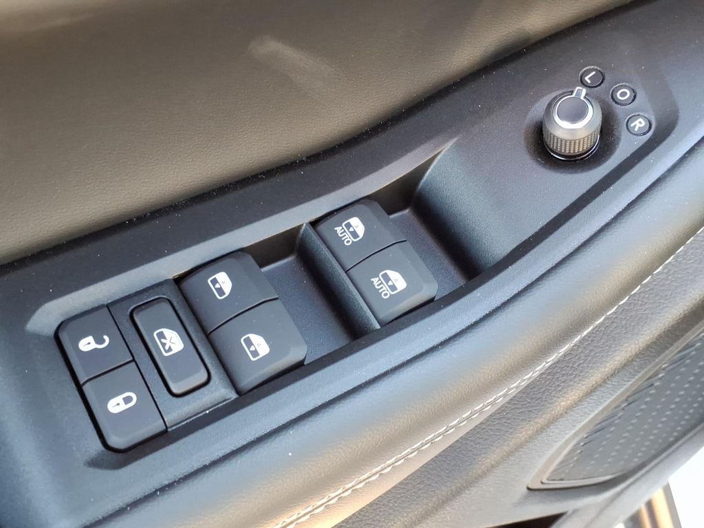 New Car 2025 Jeep Grand Cherokee L  Laredo X For Sale Under $50,000 In Pleasanton, Texas