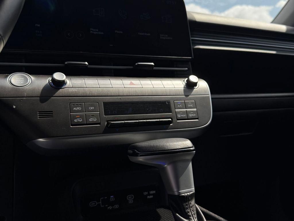 Used Car 2024 Hyundai Kona  Sel For Sale Under $25,000 In Pleasanton, Texas