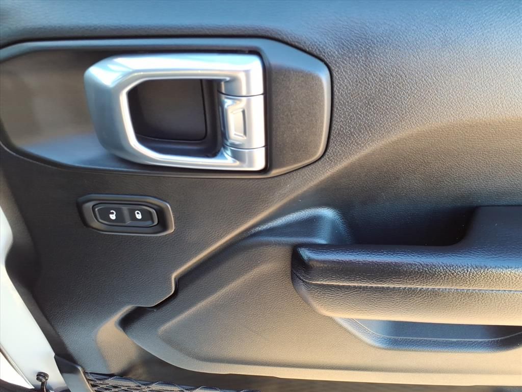 Used Car 2021 Jeep Wrangler  Unlimited Willys For Sale Under $35,000 In Pleasanton, Texas