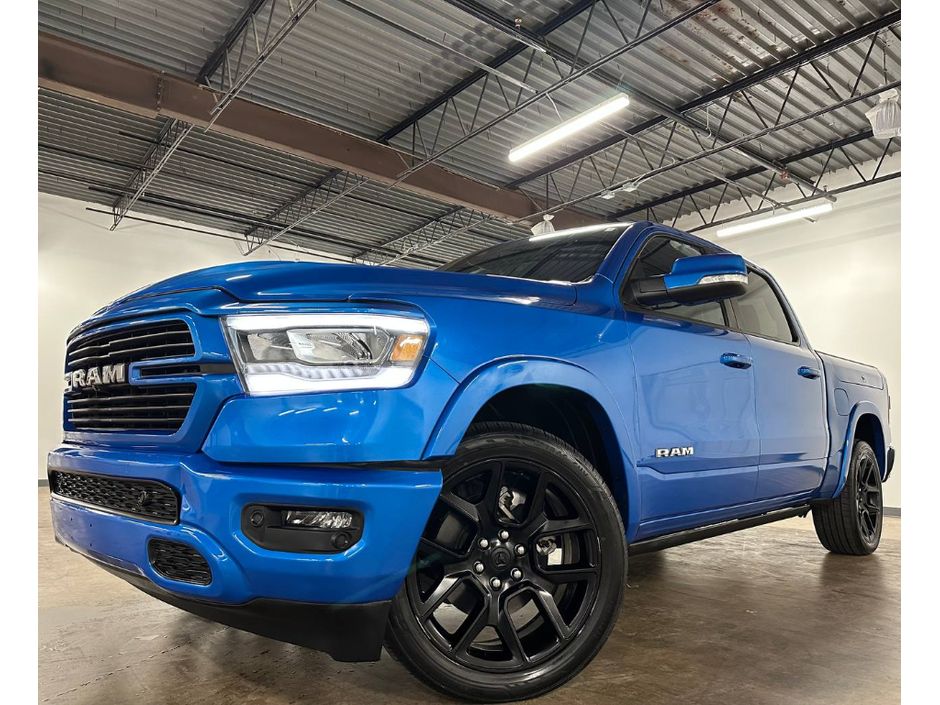 Hydro Blue Pearlcoat 2022 RAM 1500 Pickup Truck Four-Wheel Drive 8-Speed Automatic