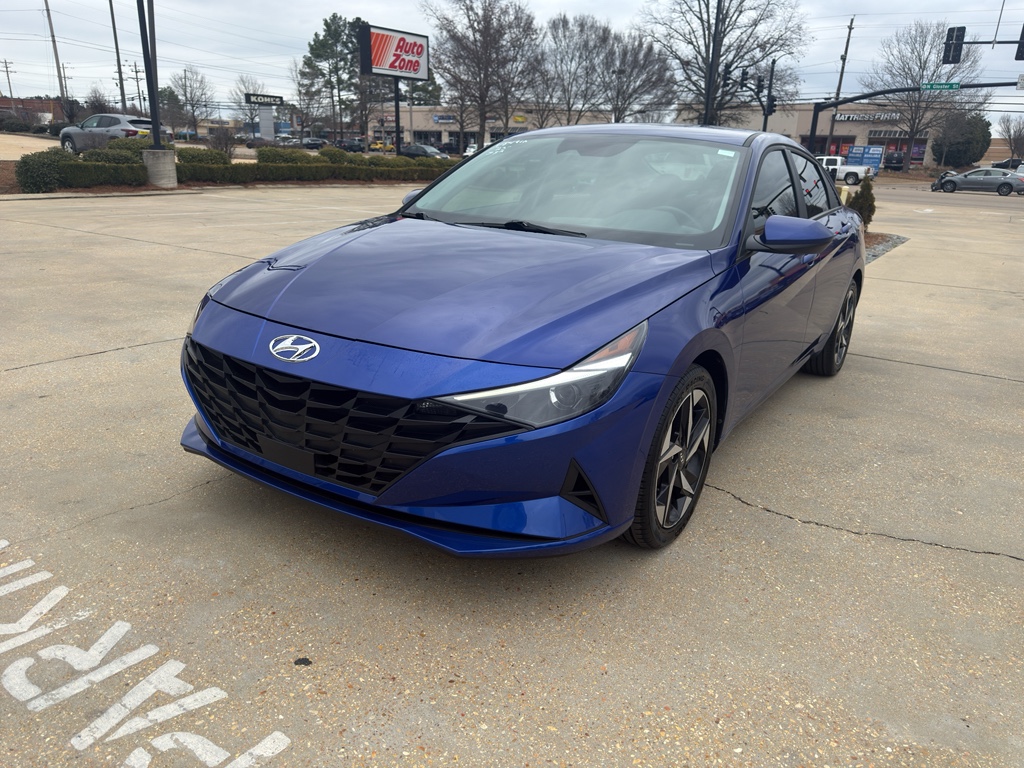 2023 Hyundai Elantra SEL FWD