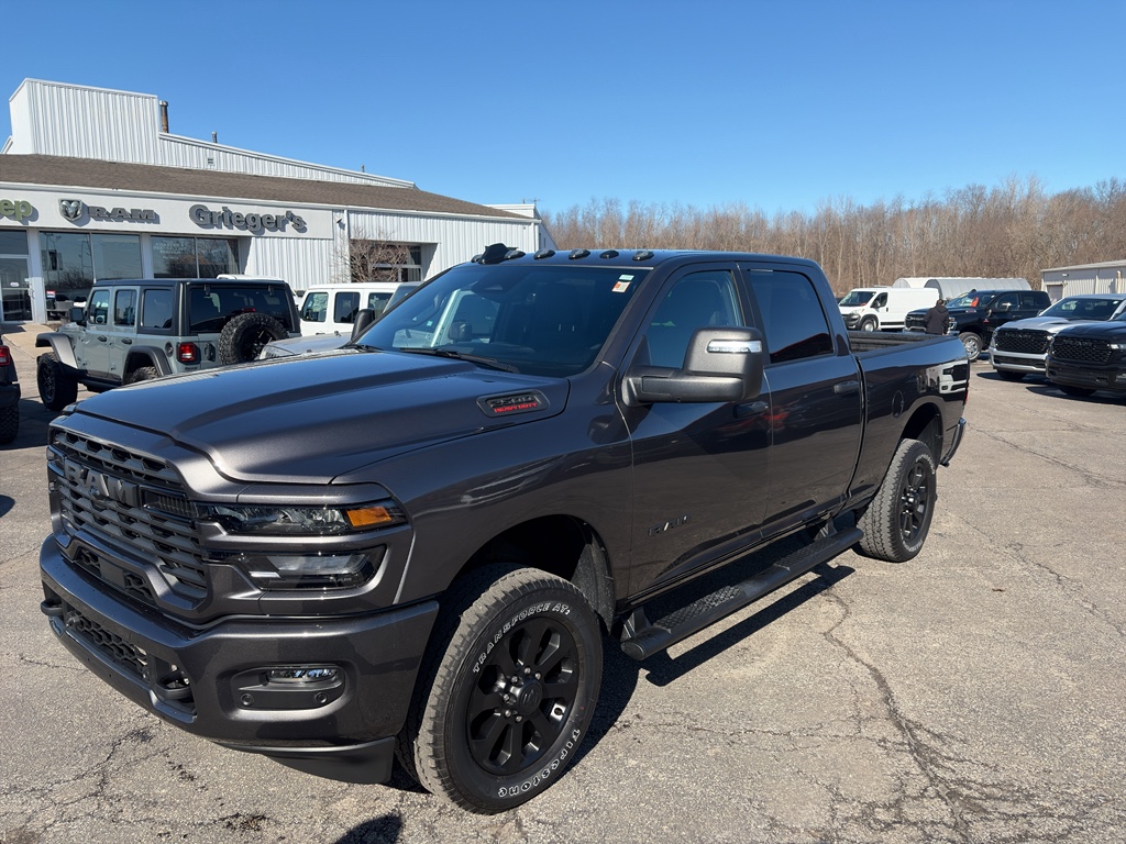 2025 RAM 2500 Big Horn Crew Cab 4WD