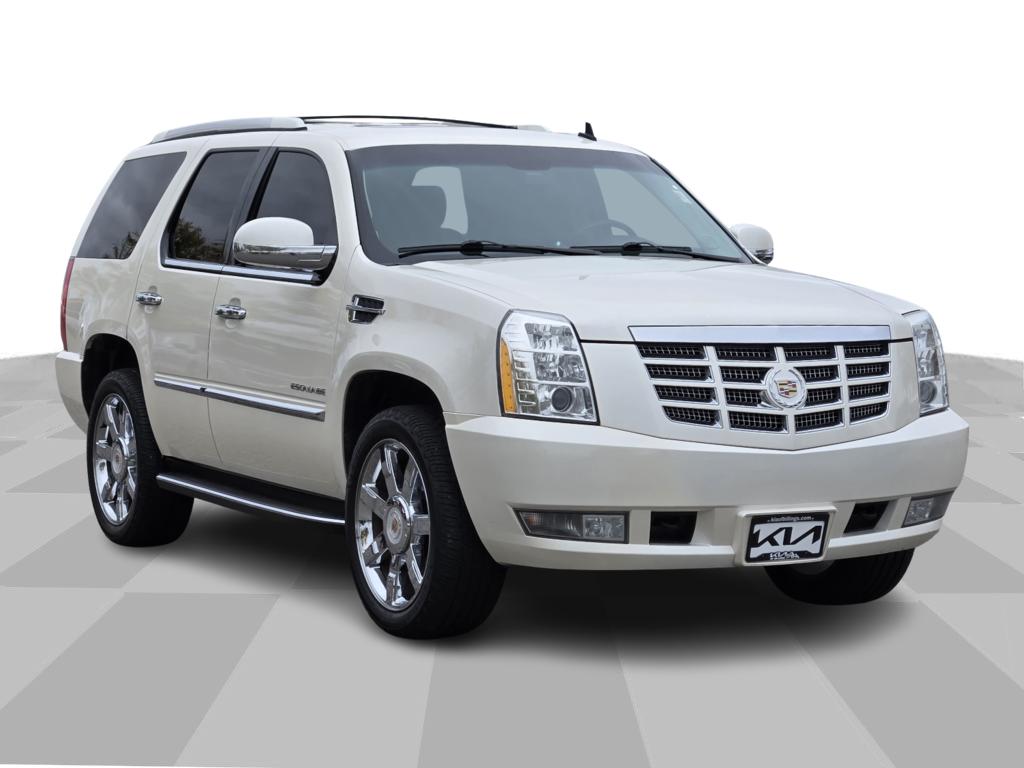 White Diamond Tricoat 2013 Cadillac Escalade SUV / Crossover All-Wheel Drive 6-Speed Automatic