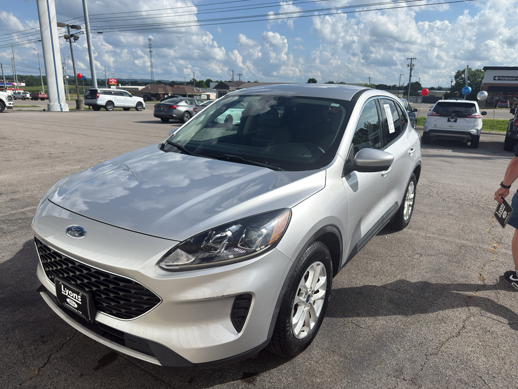 Ingot Silver Metallic 2020 Ford Escape SE FWD SUV / Crossover Front-Wheel Drive 8-Speed Automatic