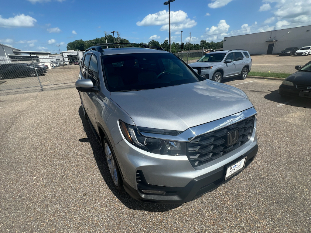 Sonic Gray Pearl 2025 Honda Passport SUV / Crossover All-Wheel Drive 9-Speed Automatic