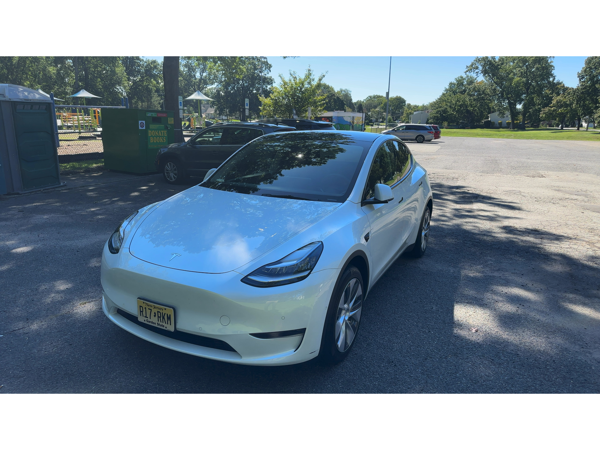 Pearl White Multi-Coat 2022 Tesla Model Y SUV / Crossover All-Wheel Drive Automatic
