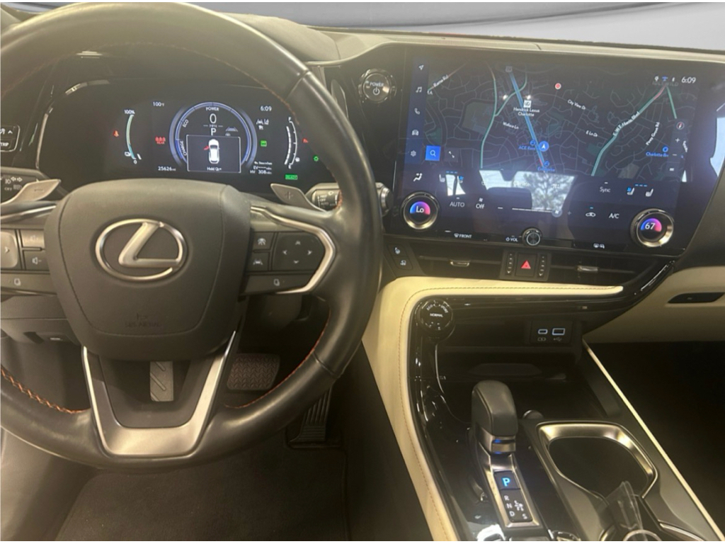 View vehicle photo 6