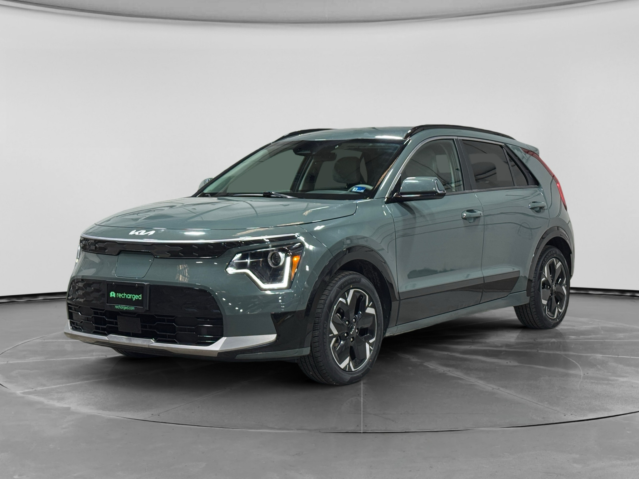 Cityscape Green 2023 Kia Niro EV SUV / Crossover Front-Wheel Drive Automatic