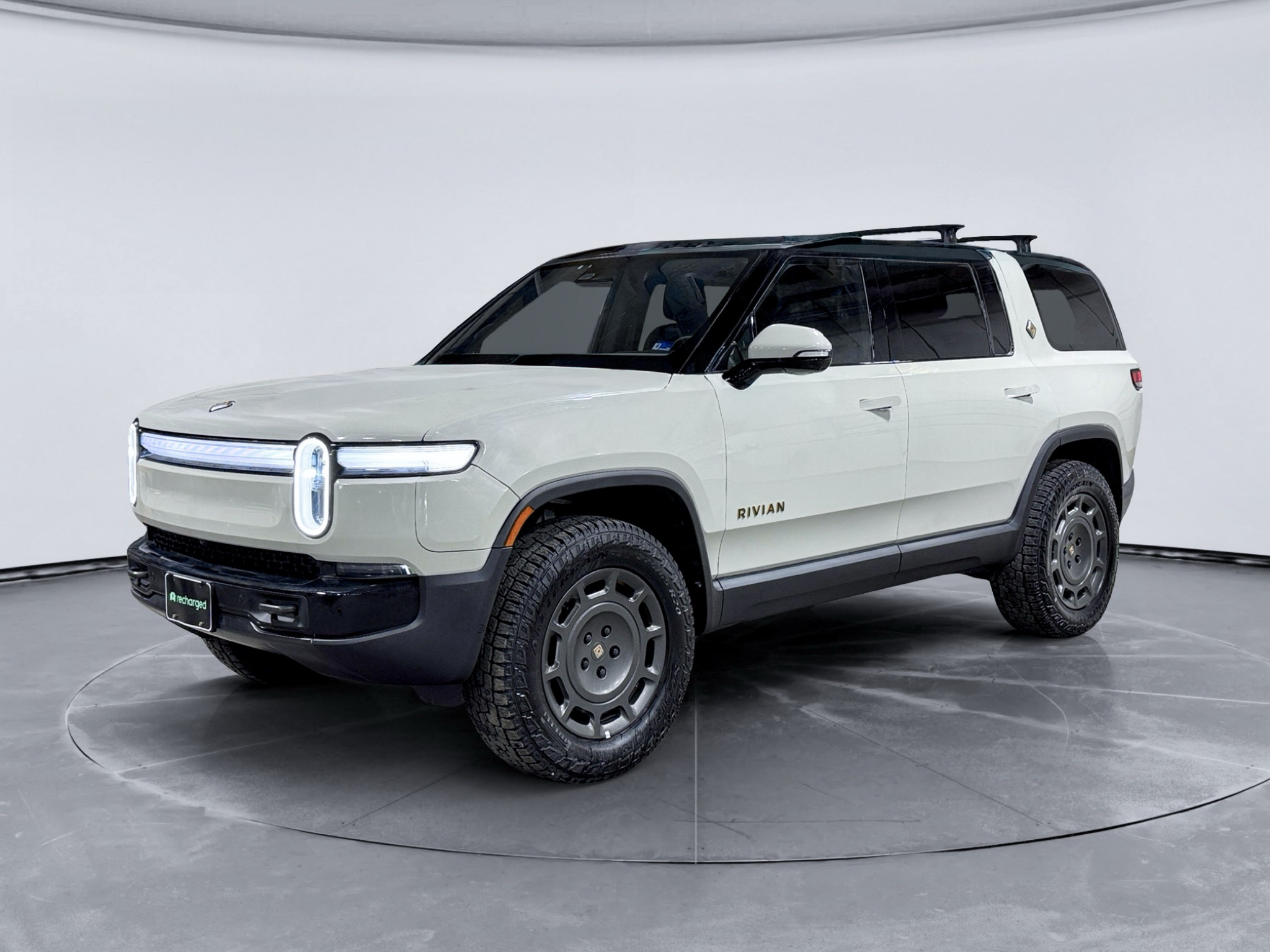 2025 Rivian R1S Ascend Tri Max Motor AWD