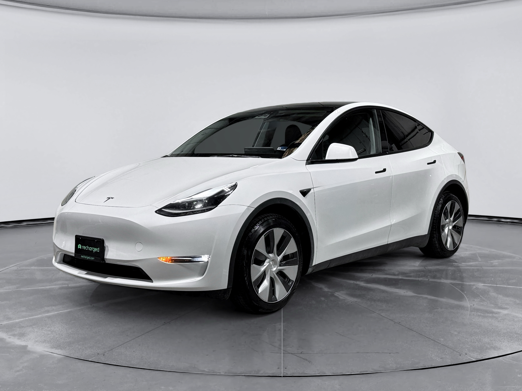 Pearl White Multi-Coat 2023 Tesla Model Y SUV / Crossover All-Wheel Drive Automatic