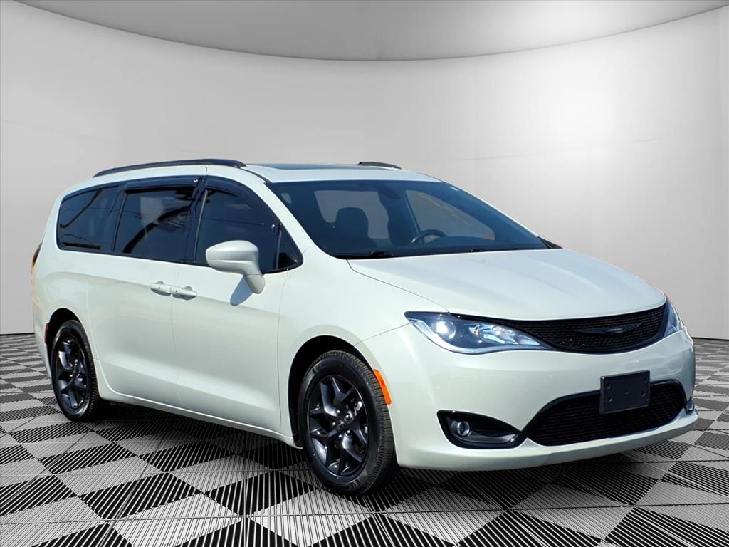 2020 Chrysler Pacifica Touring L Plus FWD