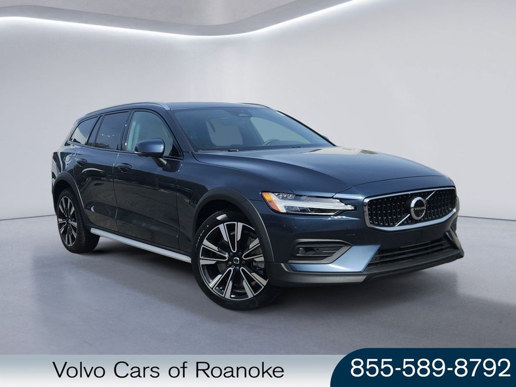 Denim Blue Metallic 2026 Volvo V60 Cross Country B5 Ultra AWD Wagon All-Wheel Drive 8-Speed Automatic