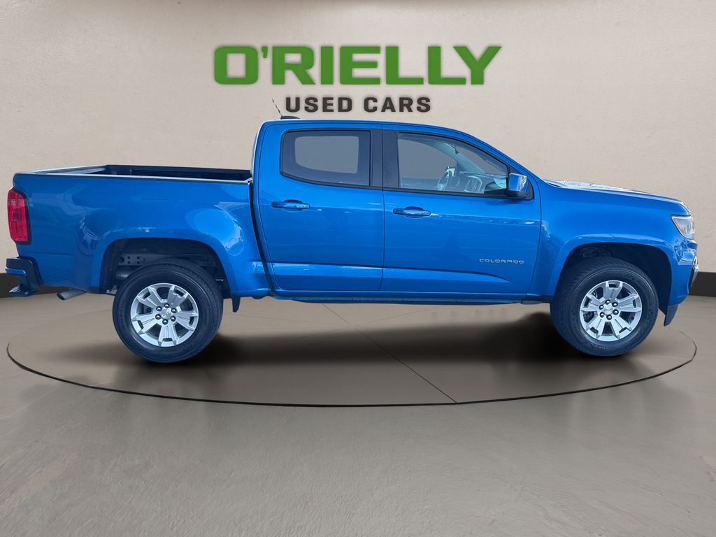 View vehicle photo 7