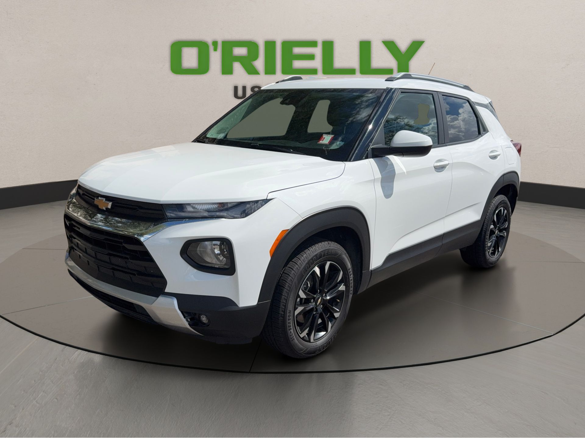 Summit White 2023 Chevrolet Trailblazer SUV / Crossover Four-Wheel Drive 9-Speed Automatic