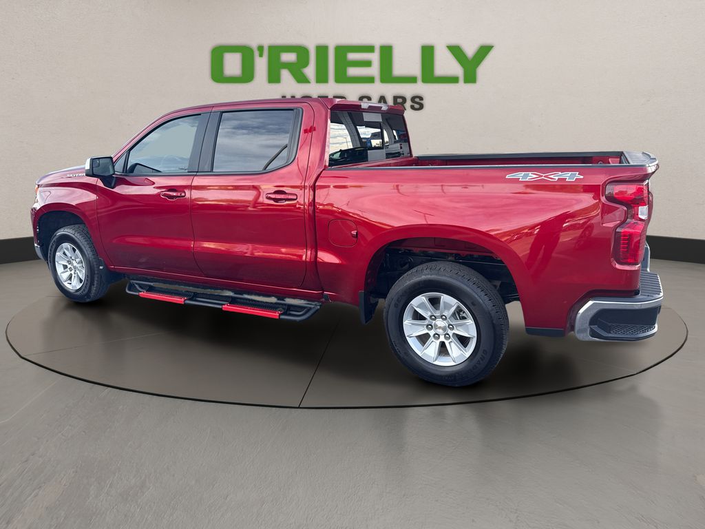 View vehicle photo 4