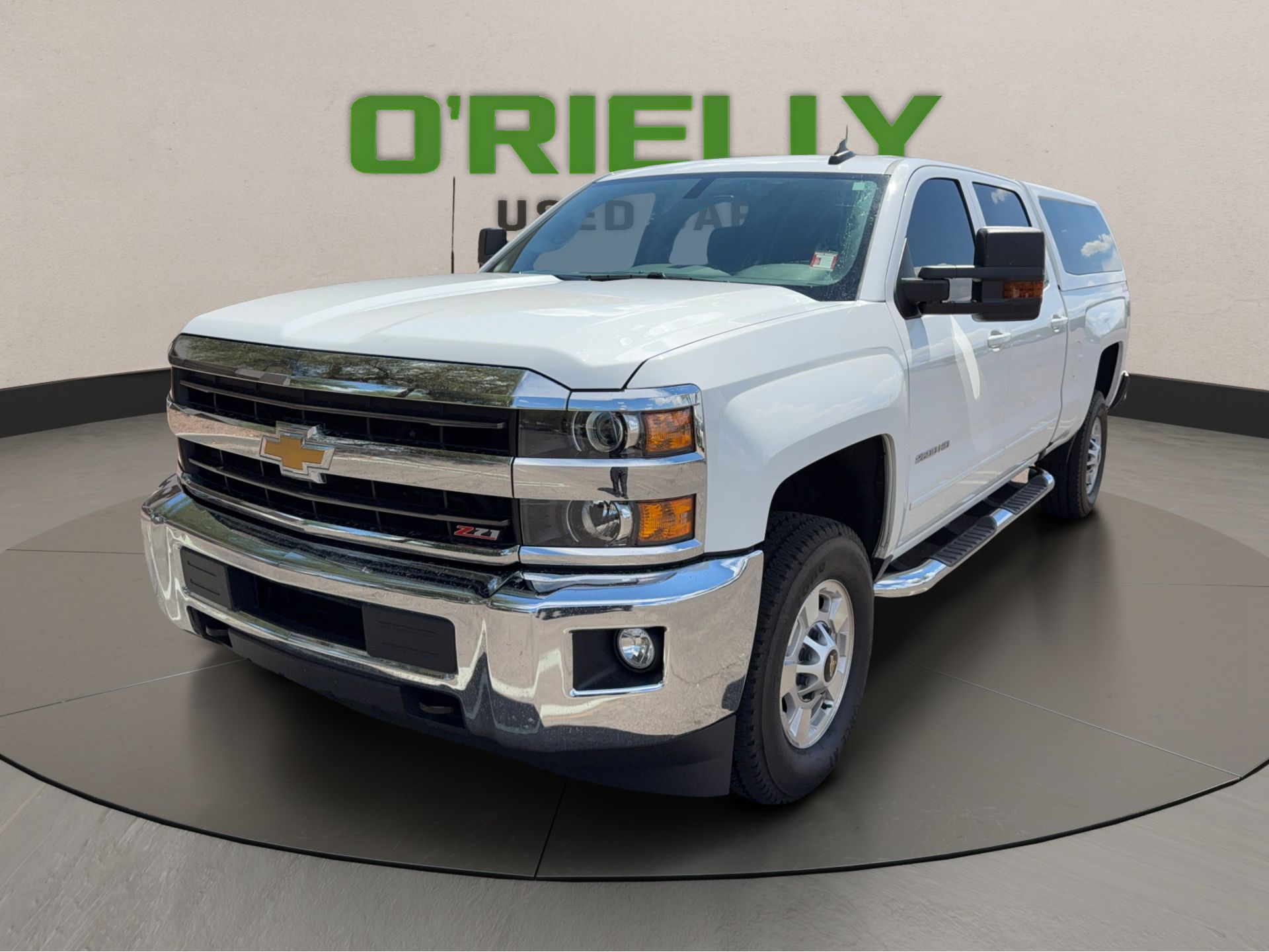 Summit White 2018 Chevrolet Silverado 2500HD Pickup Truck Four-Wheel Drive 6-Speed Automatic