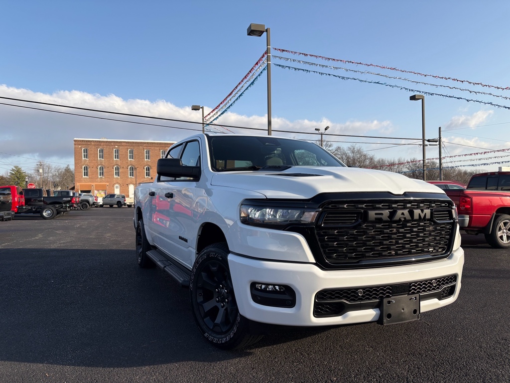 2026 RAM 1500 Express Crew Cab 4WD