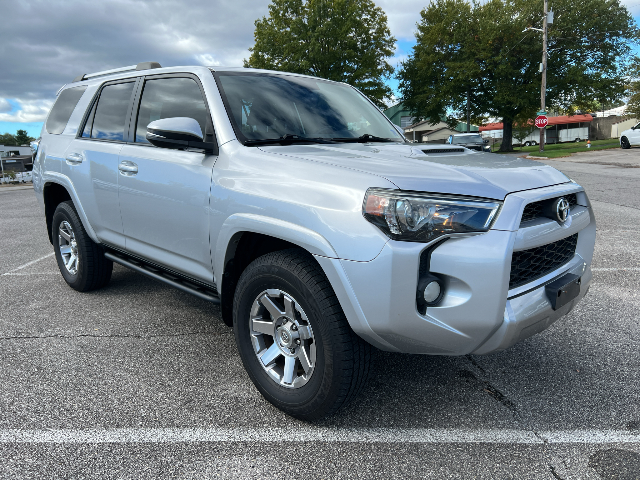 Classic Silver Metallic 2014 Toyota 4Runner SUV / Crossover Four-Wheel Drive 5-Speed Automatic