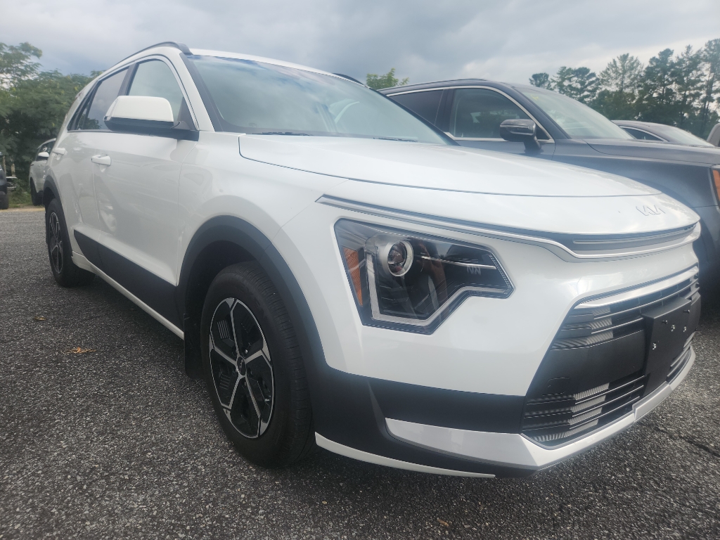 Snow White Pearl 2025 Kia Niro Hybrid Plug-In SUV / Crossover Front-Wheel Drive 6-Speed Automatic