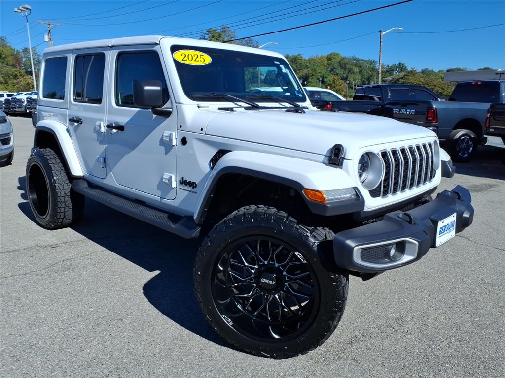 Bright White Clearcoat 2025 Jeep Wrangler SUV / Crossover Four-Wheel Drive 8-Speed Automatic